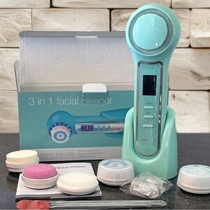 Facial Cleansing Brush - mint NWOT